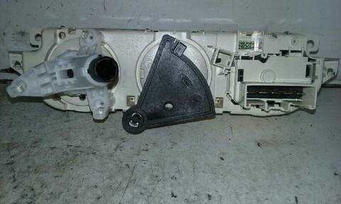 Foto 3ª: Mando Calefacción A. A. Ford C Max 1.6 TDCI CAT 109CV 80KW FOCUS CAP) [G8DA] (2005)
