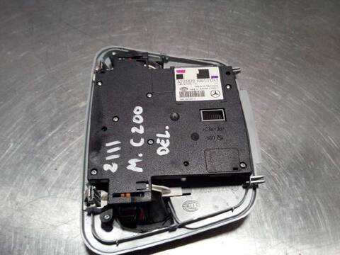 Foto 3ª: Luz Interior Mercedes Clase C 160 200 COMPRESSOR 203.045) BERLINA 163CV 120KW [111955] (2002)