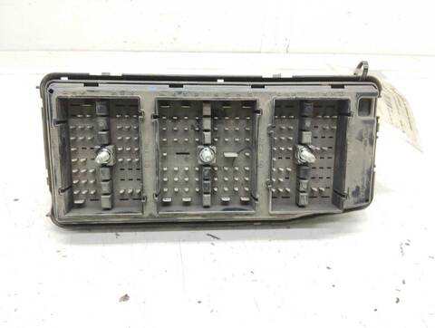 Foto 3ª: Caja Reles Fusibles Chevrolet Captiva 2.0 VCDI LT 150CV 110KW [Z20S] (2007)