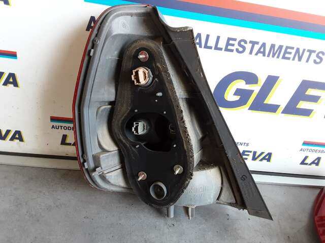 Foto 2ª: Piloto Trasero Derecho Honda Jazz 1.4 16V 83CV 0CV [L13A1] (2003)