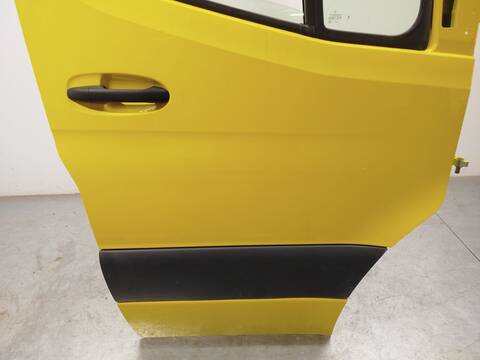 Foto 2ª: Puerta Delantera Derecha Mercedes Sprinter 419 CDI RWD 907.643 907.645 907.647) 190CV 140KW FURGONETA [654920] (2024)