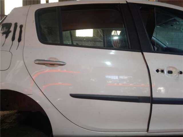 Puerta Trasera Derecha Renault Clio 1.5 PACK DYNAMIQUE [1.5 LTR. - 63 KW DCI DIESEL CAT]