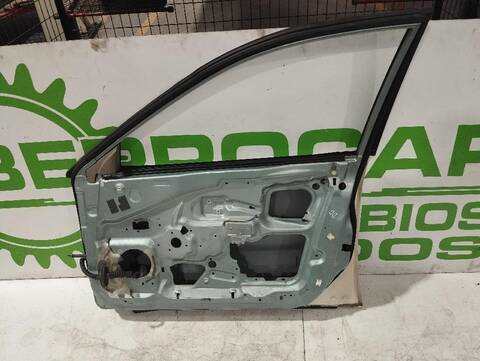 Foto 3ª: Puerta Delantera Derecha Volvo S40 1.6 CAT 109CV [B4164S2] (1995)