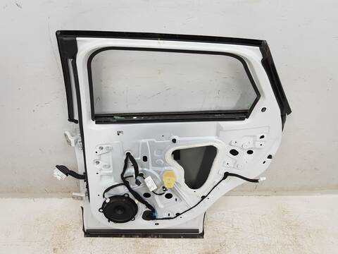 Foto 3ª: Puerta Trasera Derecha Renault Clio SIN DEFINIR