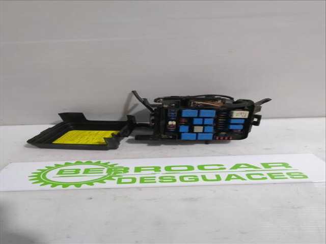 Foto 2ª: Caja Reles Fusibles Hyundai i30 1.6 CRDI 90CV [D4FB] (2007)