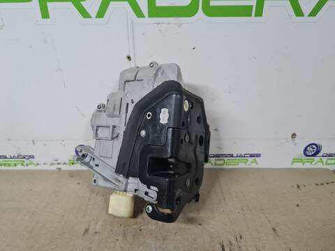 Foto 1ª: Cerradura Puerta Delantera Derecha Volkswagen Passat 2.0 TDI 140CV 103KW [BKP] (2007)