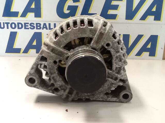 Foto 1ª: Alternador Opel Corsa 1.4 I 0CV [A14XER] (2010)
