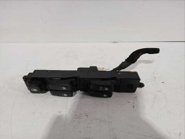 Foto 2ª: Botonera Elevalunas Kia Rio 1.3 75CV [A3E] (2000)