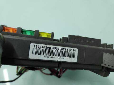 Foto 3ª: Caja Reles Fusibles Bmw X5 3.0D 235CV 173KW [306D3] (2008)
