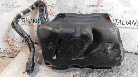 Foto 3ª: Deposito de Combustible Toyota Yaris ACTIVE 90CV 66KW [1NDTV] (2014)