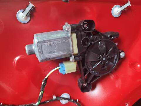 Elevalunas Eléctrico Delantero Izquierdo Audi A4 35 TDI S LINE AVANT 163CV 120KW