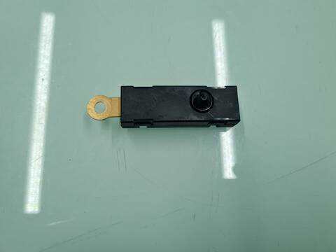 Foto 3ª: Centralita Motor ECU Mercedes Clase A 140 A 45 AMG 4-MATIC 176.052) 381CV 280KW [133980] (2017)