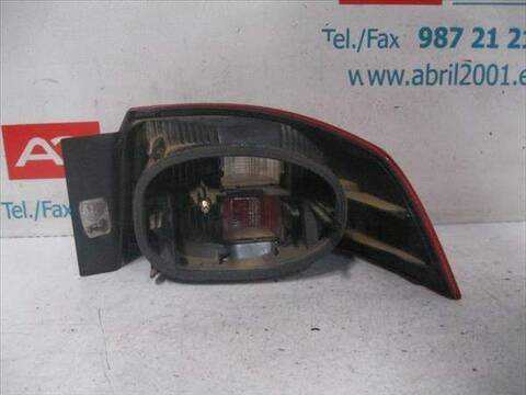 Foto 2ª: Piloto Trasero Izquierdo Renault Laguna 1.6 16V BG0A BG0L) 107CV 79KW [G / K4M D7] (2001)