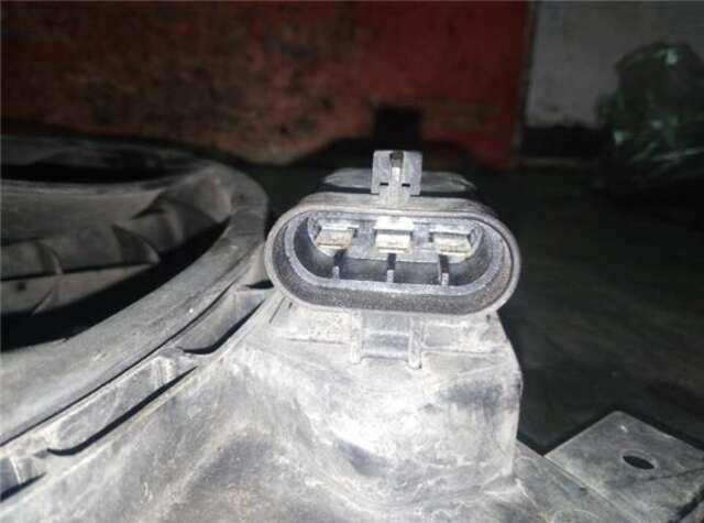 Foto 2ª: Electroventilador Opel Zafira 1.9 COSMO [1.9 LTR. - 110 KW 16V CDTI CAT (Z 19 DTH - LRD)]