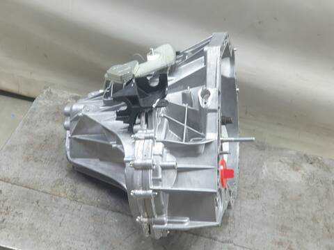 Foto 3ª: Caja Cambios Dacia Duster 113CV 83KW (2010)