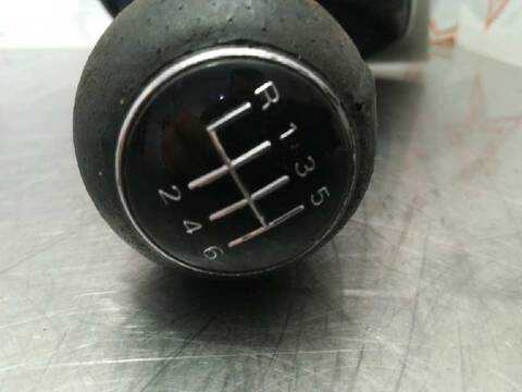 Foto 3ª: Palanca de Cambio Audi A4 2.0 TDI AVANT 140CV 103KW [BLB] (2005)