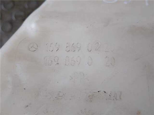 Foto 3ª: Deposito Limpiaparabrisas Mercedes Clase B 150 2.0 180 CDI (245.207) [2.0 LTR. - 80 KW CDI CAT] [OM 640.940]