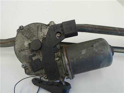 Foto 2ª: Motor Limpia Delantero Mercedes Sprinter 210 CDI 95CV 70KW FURGON [651.956] (2010)