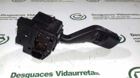 Foto 2ª: Mando Multifuncion Ford Focus TREND BERLINA 115CV 85KW [KKDA] (2007)