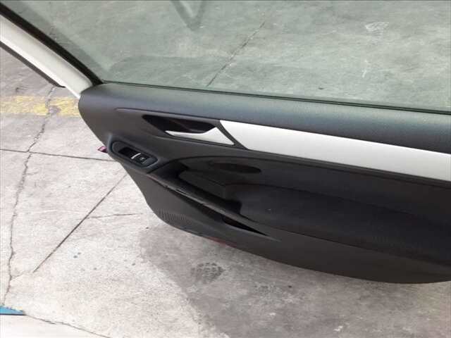 Foto 3ª: Puerta Trasera Derecha Volkswagen Golf 2.0 TDI 140CV [CBAB] (2009)