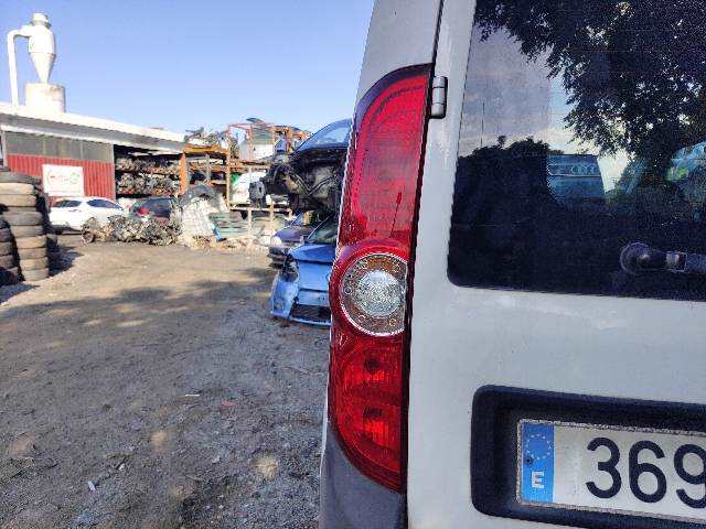 Foto 1ª: Piloto Trasero Izquierdo Fiat Doblo 1.3 D [199A3000] (2011)