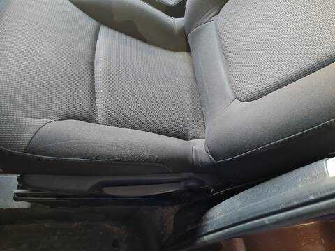 Foto 2ª: Asiento Delantero Izquierdo Renault Trafic L1H1 3 0T 170CV 125KW FURGON [M9R710] (2021)