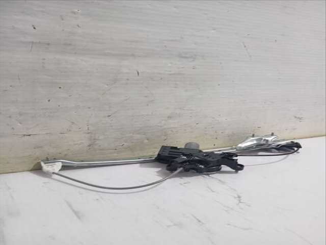 Foto 3ª: Elevalunas Eléctrico Delantero Izquierdo Toyota Rav4 2.0 MXAA52) 175CV 129KW [M20A-FKS] (2024)