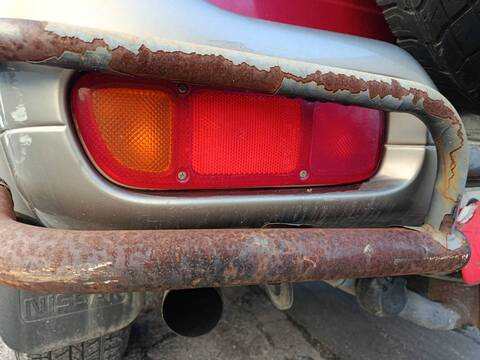 Piloto Trasero Izquierdo Nissan Terrano TD27TI