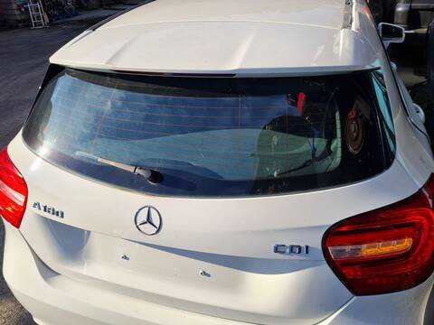 Foto 2ª: Portón Mercedes Clase A 140 A 180 CDI BLUEEFFICIENCY 176.000) 109CV 80KW [651901] (2013)