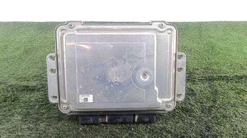 Foto 2ª: Centralita Motor ECU Renault Trafic 2.5 DCI 135 FL0D) 135CV 99KW FURGONETA [G9U730] (2006)