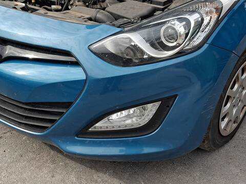 Foto 2ª: Paragolpes Delantero Hyundai i30 1.4 CRDI 90CV 66KW [D4FC] (2012)