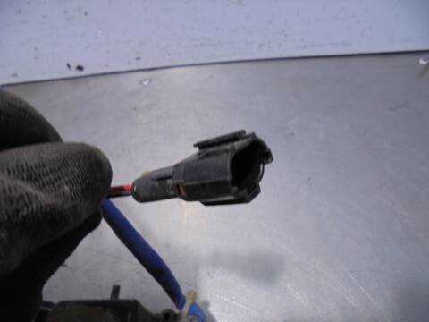 Foto 4ª: Cerradura Puerta Trasera Derecha Kia Carens 1.8 CAT 110CV 81KW [TB] (2002)