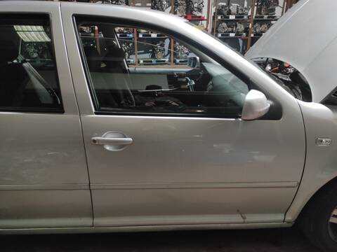 Puerta Delantera Derecha Volkswagen Golf AUS BERLINA