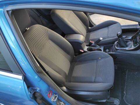 Asiento Delantero Derecho Ford Fiesta SFJA