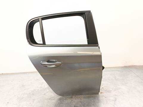 Foto 3ª: Puerta Trasera Derecha Peugeot 208 1.2 PURETECH 100 101CV 74KW [HNE] (2024)