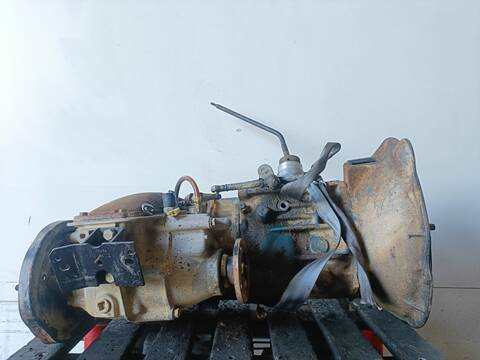 Foto 1ª: Caja Cambios Nissan Patrol FAMILIAR W160) 95CV