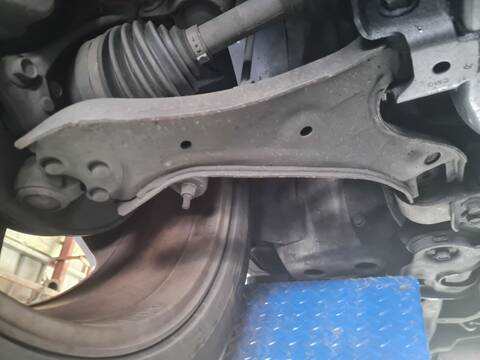 Brazo Suspension Delantero Derecho Chevrolet Captiva 2.2 VCDI LT 184CV 135KW