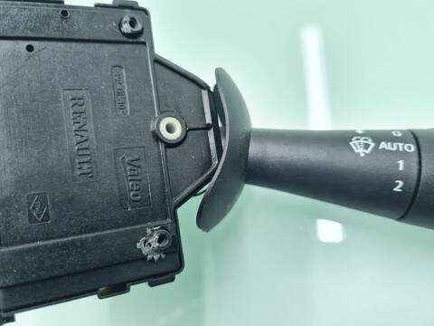 Foto 4ª: Mando Multifuncion Renault Clio 1.5 DCI DIESEL FAP 90CV 66KW [K9KB608] (2014)