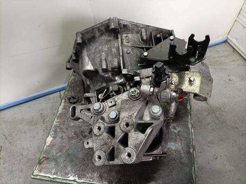 Foto 3ª: Caja Cambios Peugeot Boxer 335 L3H3 PRO BLUEHDI 140 STOP START 140CV 103KW FURGON [4H03] (2020)