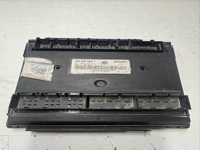 Centralita Motor ECU Volkswagen Transporter D T5 COMBI 7H) FURGON