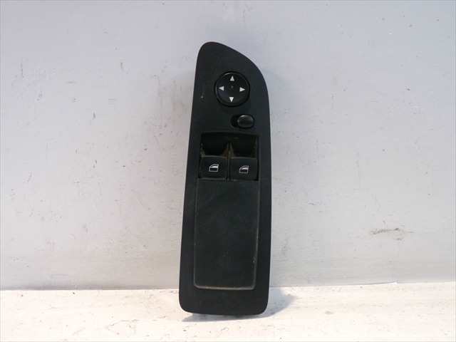 Foto 1ª: Botonera Elevalunas Bmw Serie 1 116 2.0 D E81,COUPE 2004-2013 [N47D20A] (2009)