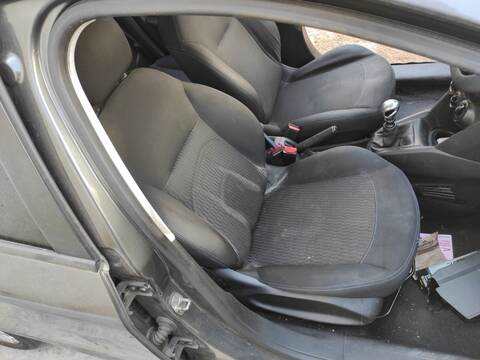 Asiento Delantero Derecho Peugeot 208 YH01