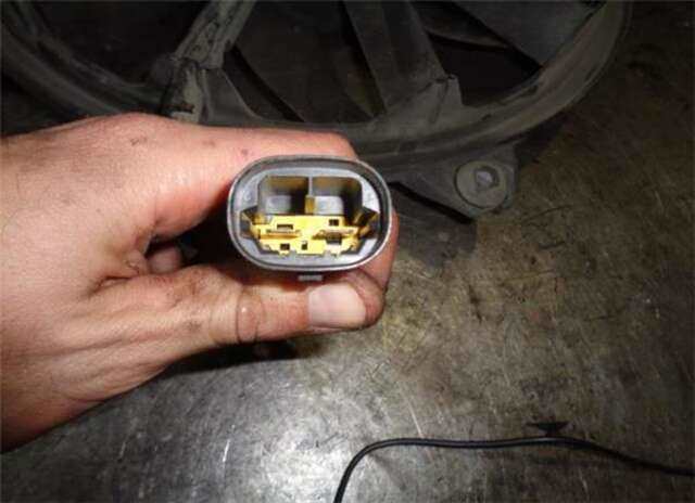 Foto 2ª: Electroventilador Peugeot 307 1.6 HDI [9HX (DV6ATED4)]