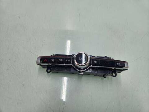 Mando Multifuncion Volvo XC 40 MOMENTUM PRO 2WD 163CV 120KW