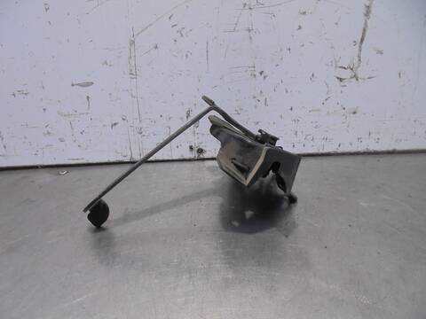 Foto 3ª: Cerradura Capot Hyundai i20 1.2 CAT 78CV 57KW [G4LA] (2010)
