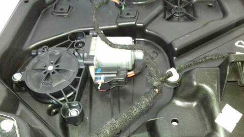 Foto 2ª: Elevalunas Manual Trasero Derecho Jeep Compass 2.0 CRD 140CV 103KW [55263087] (2017)