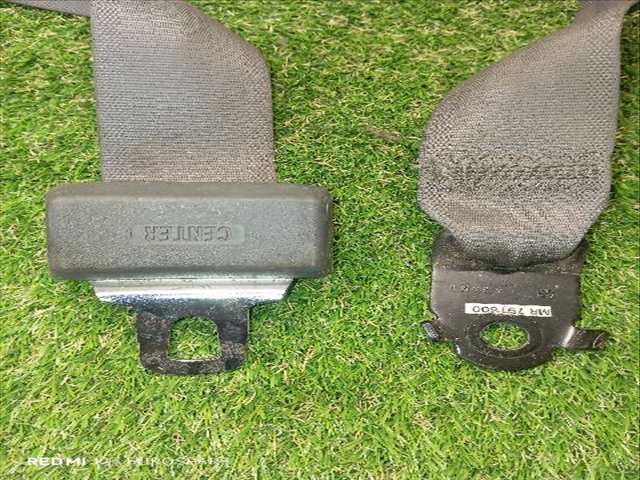 Foto 4ª: Cinturón Trasero Central Mitsubishi L200 2.5 D 4P CAJA ABIERTA [4D56] (1999)