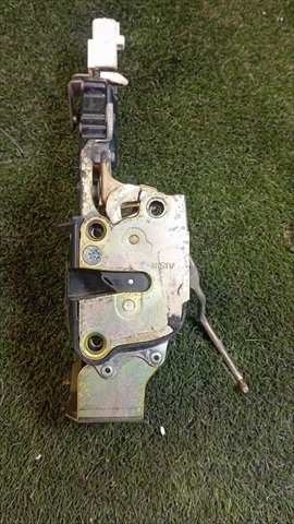 Cerradura Puerta Trasera Izquierda Toyota 4 Runner 3.0 T DIESEL