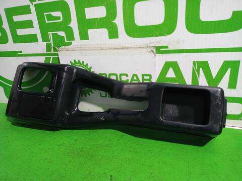 Foto 2ª: Consola Central Nissan Serena 2.3 LX DIESEL 75CV 55KW [LD23] (1997)