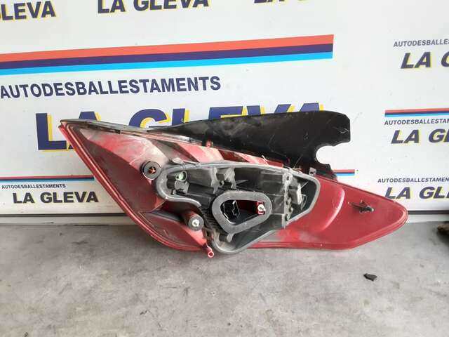 Foto 2ª: Piloto Trasero Izquierdo Peugeot 308 1.6 HDI112CV 0CV [9HR] (2011)